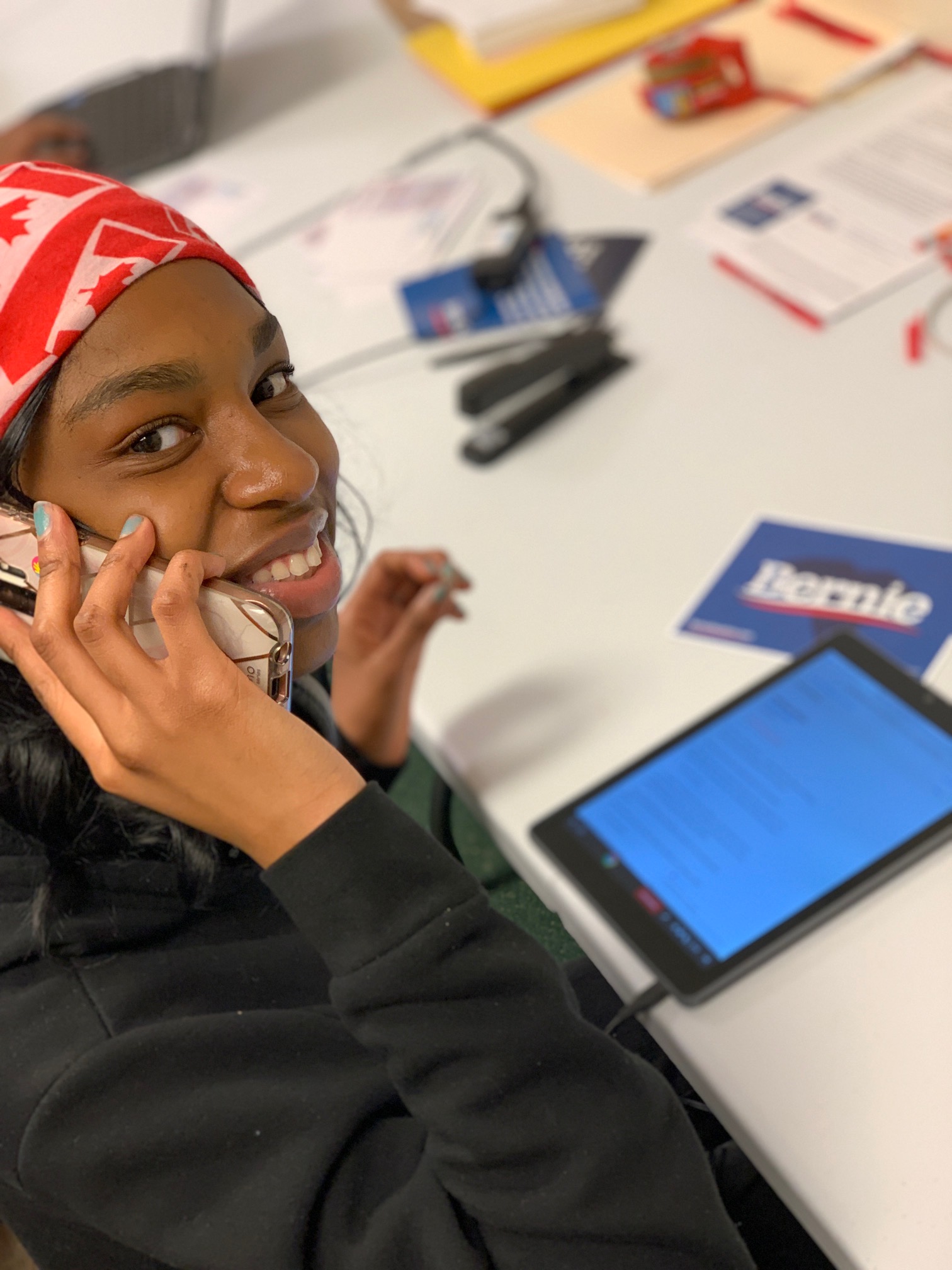 student on phone during SC primary